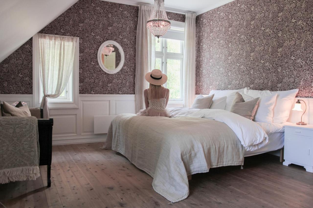 Petrines Gjestgiveri Norddal ภายนอก รูปภาพ