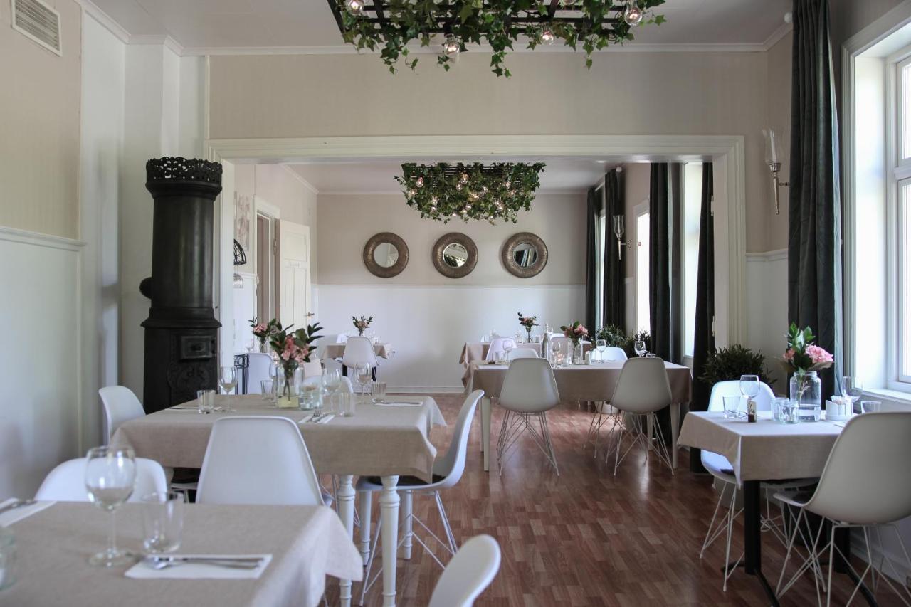 Petrines Gjestgiveri Norddal ภายนอก รูปภาพ