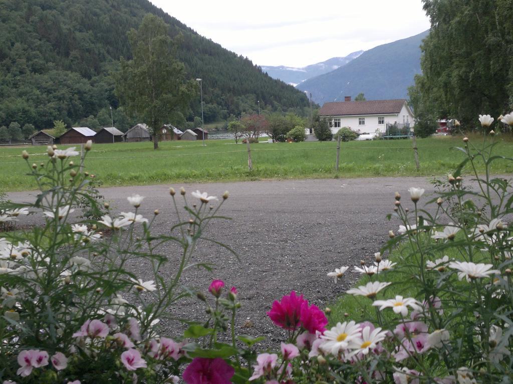 Petrines Gjestgiveri Norddal ภายนอก รูปภาพ